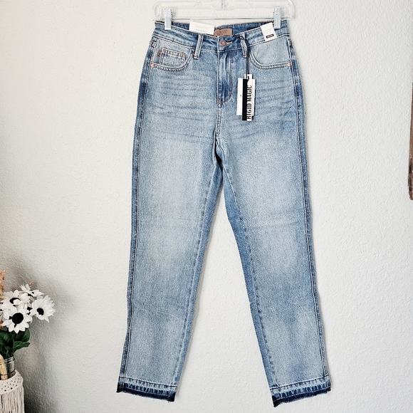 Judy Blue Mid Rise Rigid Magic Straight Leg Released Hem Jeans Regular Plus NEW - Picture 5 of 16